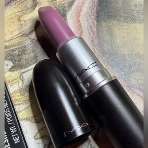 MAC COSMETICS RARE BNIB I LIKE IT LIKE THAT CREMESHEEN Lipstick HTF Very Rare!